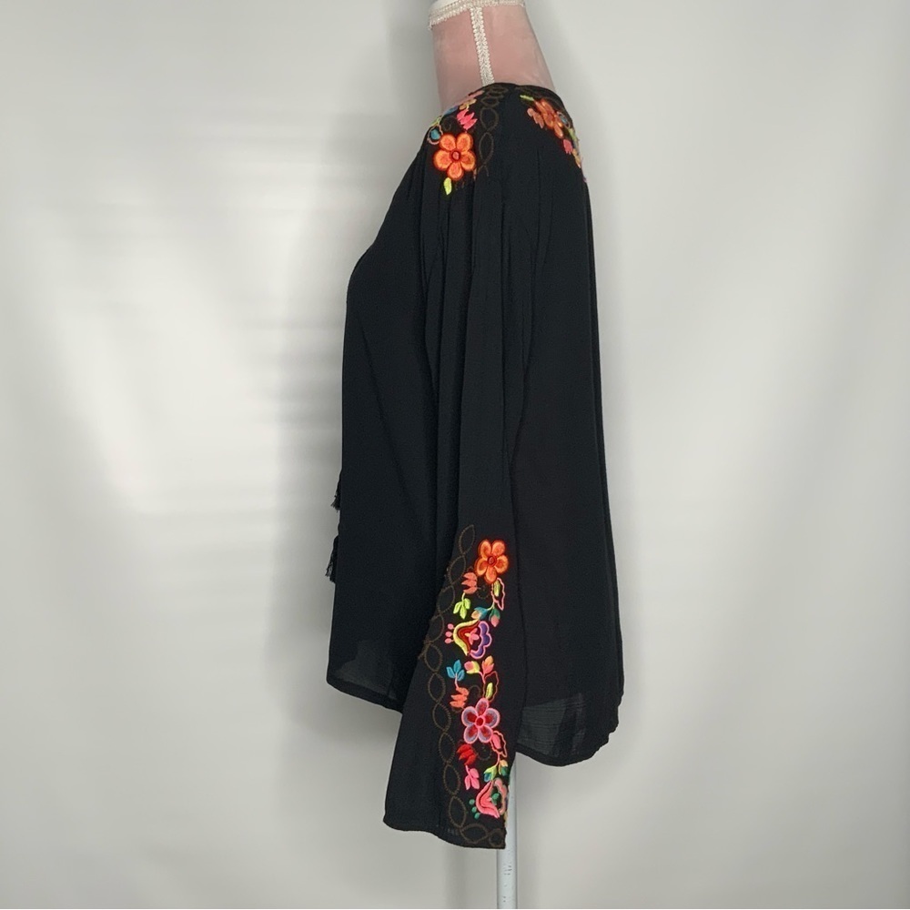 Misa Los Angeles gorgeous embroidered top. - Picture 6 of 11